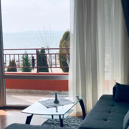 Beautiful Apartment Right By The Sea, スヴェティ・ヴラス エクステリア 写真
