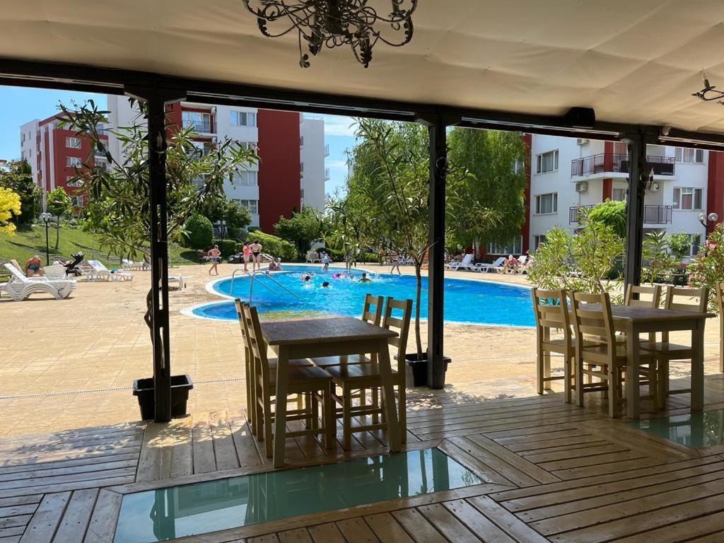 Beautiful Apartment Right By The Sea, スヴェティ・ヴラス エクステリア 写真