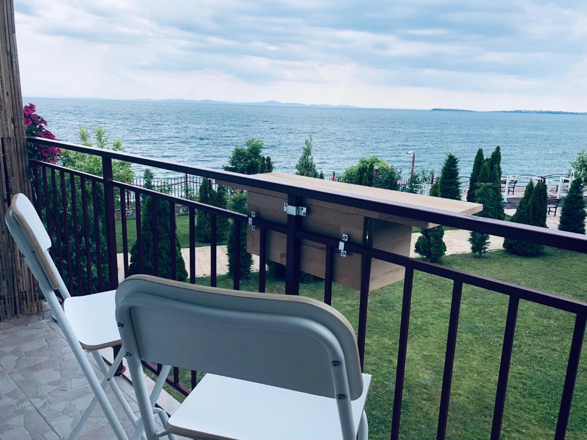 Beautiful Apartment Right By The Sea, スヴェティ・ヴラス エクステリア 写真